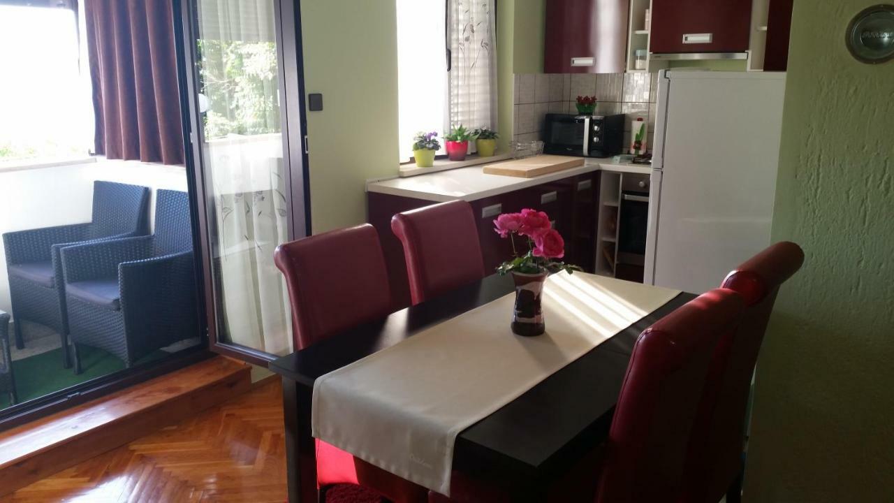Apartman Sabljak مالي لوشينغْ المظهر الخارجي الصورة